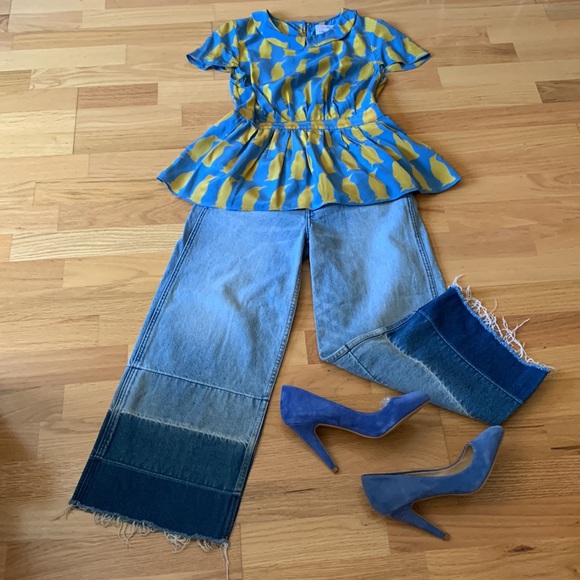 Adorable 💙💛Silk top📍FIRM📍 - Picture 1 of 16